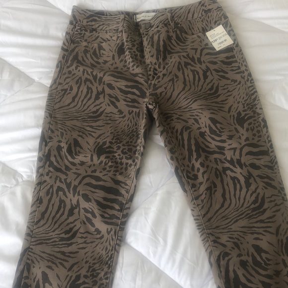 New with Tags Articles of Society High Rise Crop Pants - Picture 1 of 6